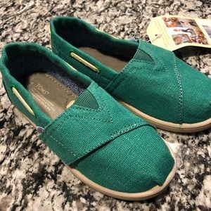 Toms 10t green